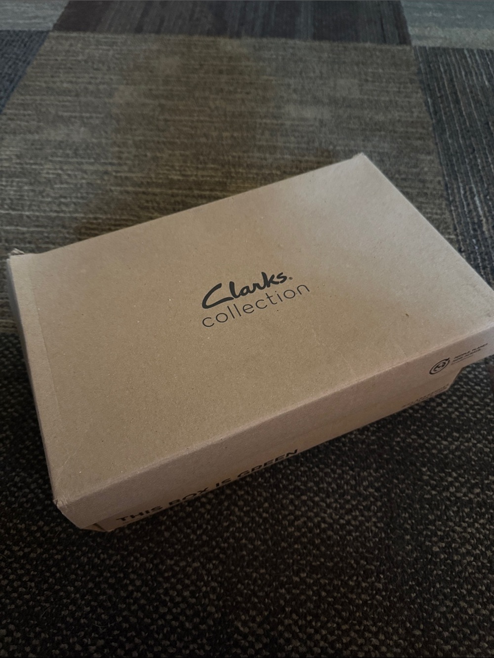 Clark’s flipflops - Picture 2 of 4